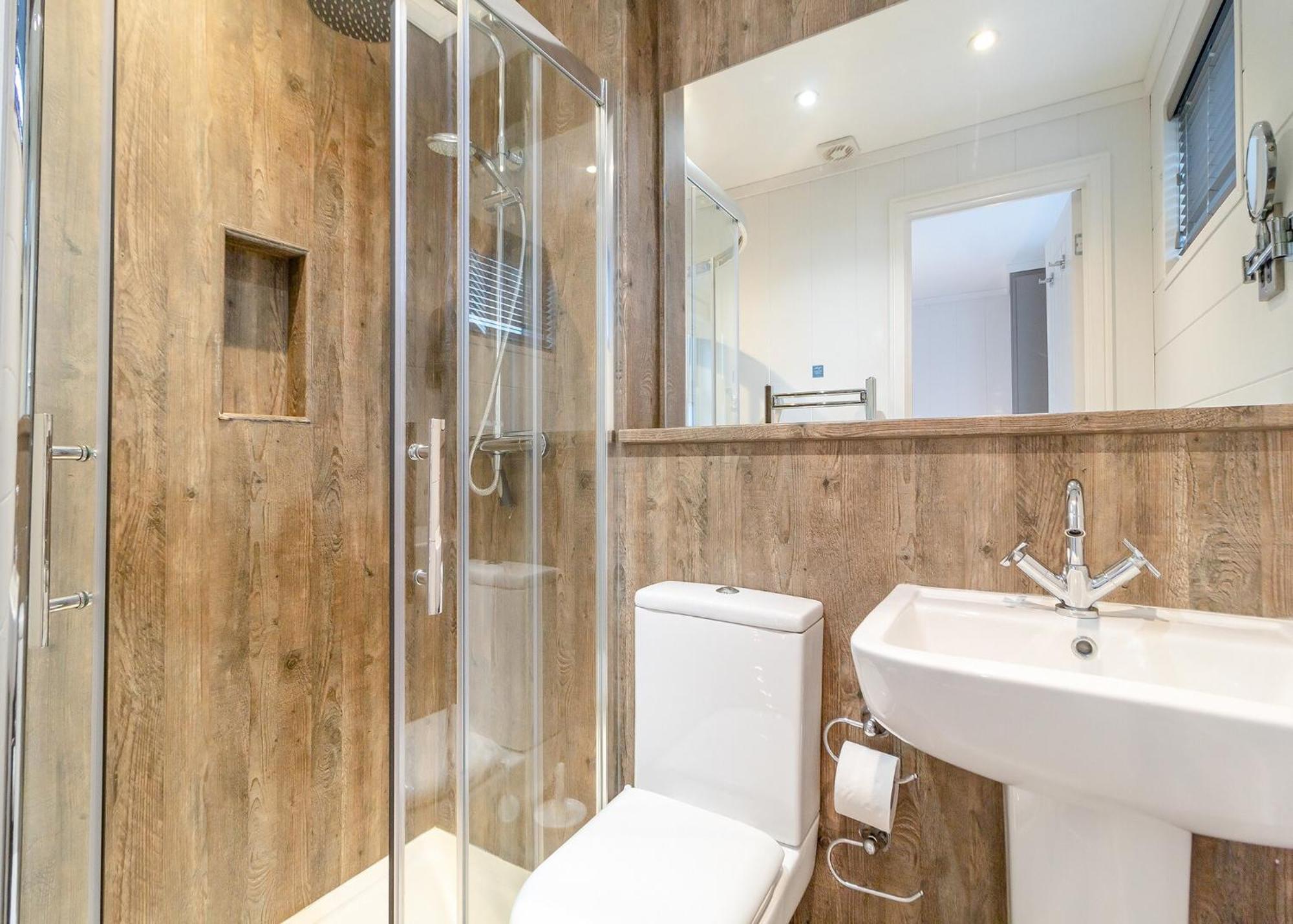Norfolk Woods Resort And Spa Narborough  エクステリア 写真